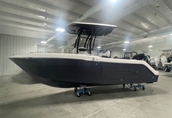 2026 Robalo R222 Explorer Shark Gray Boat